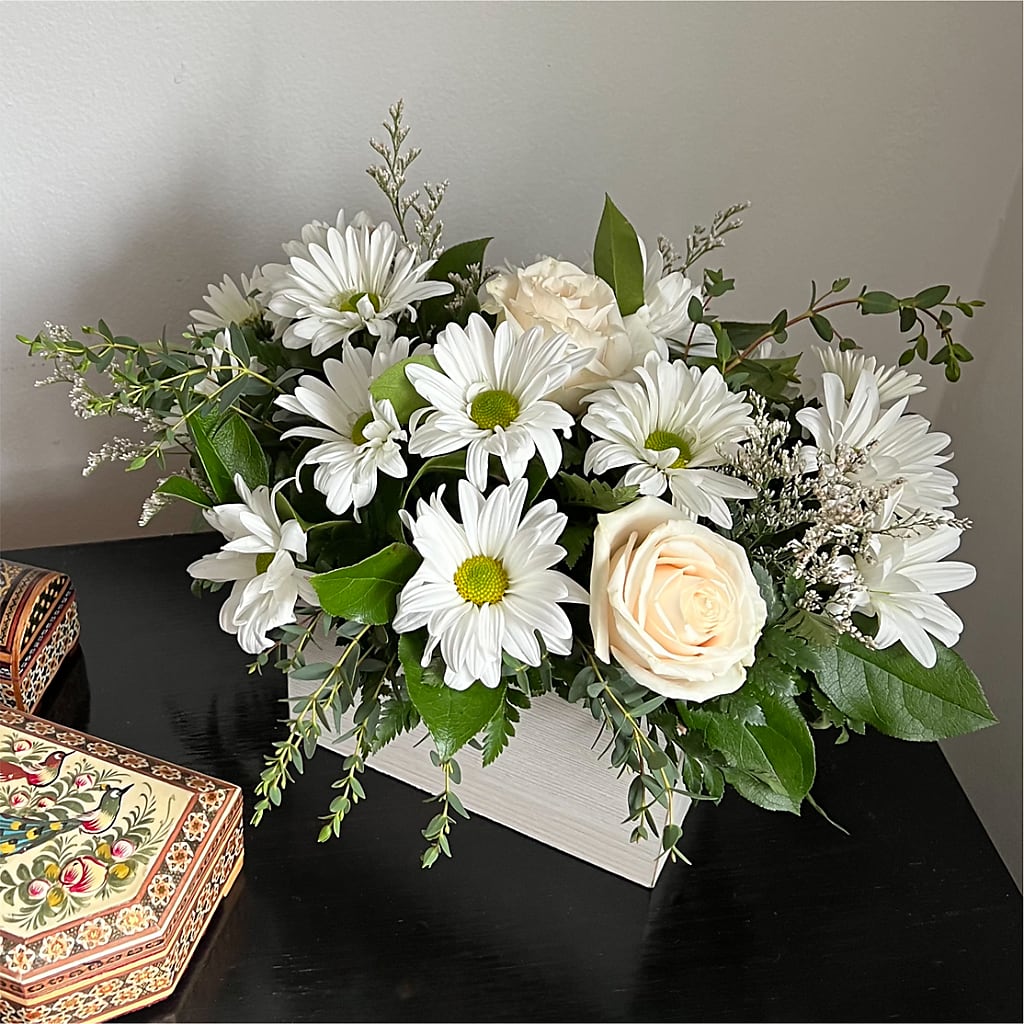 Fresh Linen Box Bouquet – SHIRLEY'S FLOWERS & SWEETS, Nashua NH