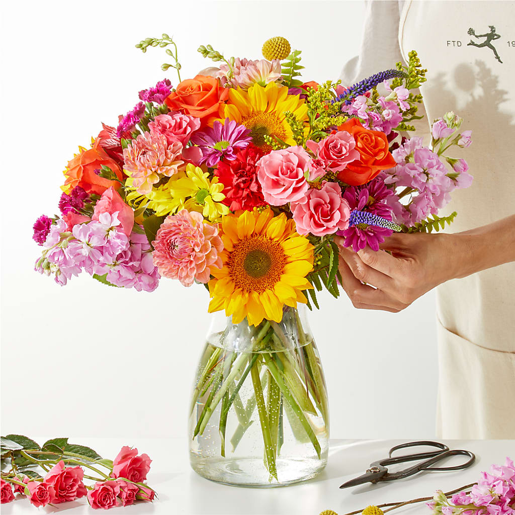 Cue the Confetti - A Florist Original – SHIRLEY'S FLOWERS & SWEETS, Nashua NH