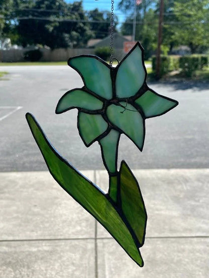 Stained Glass Lily Flower – SHIRLEY'S FLOWERS & SWEETS, Nashua NH