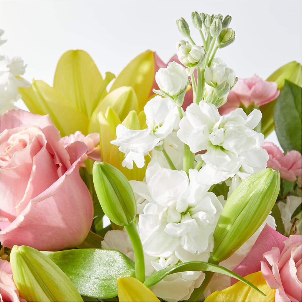 Garden Delight Bouquet – SHIRLEY'S FLOWERS & SWEETS, Nashua NH