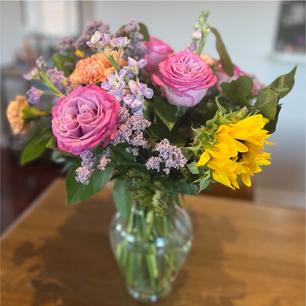 Yellow Brick Road Bouquet – SHIRLEY'S FLOWERS & SWEETS, Nashua NH